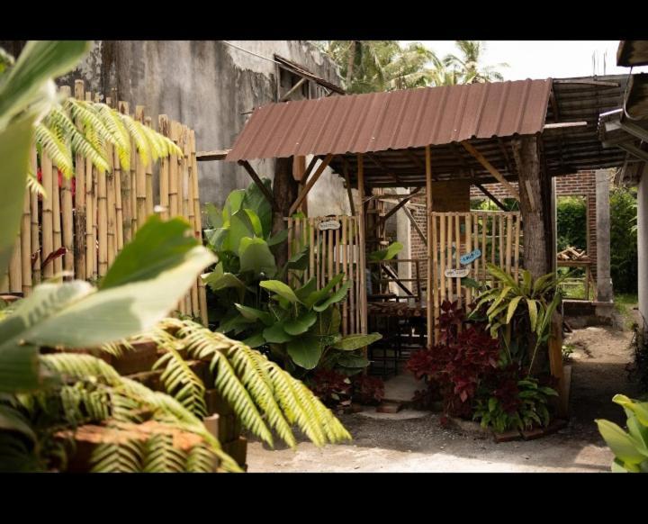 Citra Homestay Tetebatu Extérieur photo